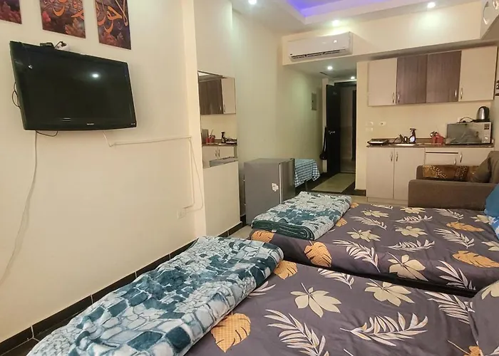 Apartment With Free Private Furnished Near Senzomall *