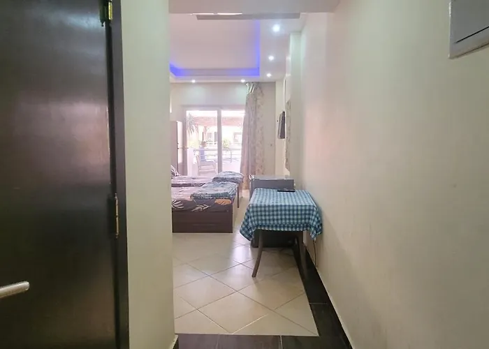 Apartment With Free Private Furnished Near Senzomall *